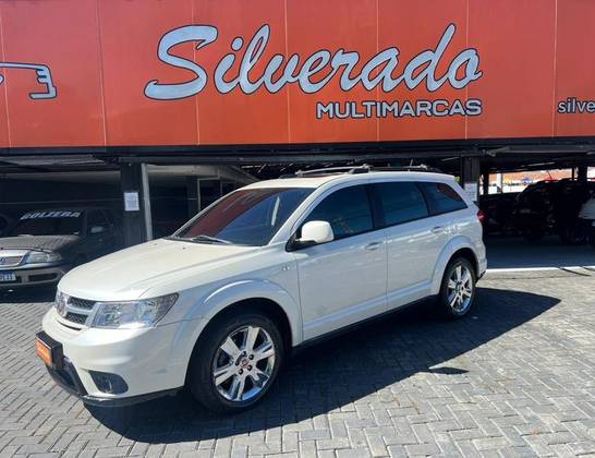 FIAT FREEMONT 2.4 EMOTION 16V GASOLINA 4P AUTOMÁTICO